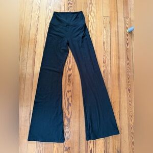 Offline by Aerie Black Flare Leggings Women’s Small High Rise Yoga Pants